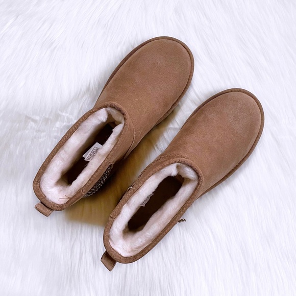 UGG Women’s Classic Mini Chains Chestnut Suede Boots - Picture 6 of 9